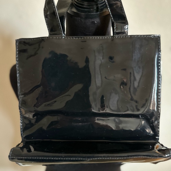 Very elegant bag “Rendez vous a Paris” black and beige 10”x10” - Picture 3 of 3